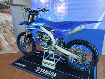 YAMAHA YZ 250 F – foto 3