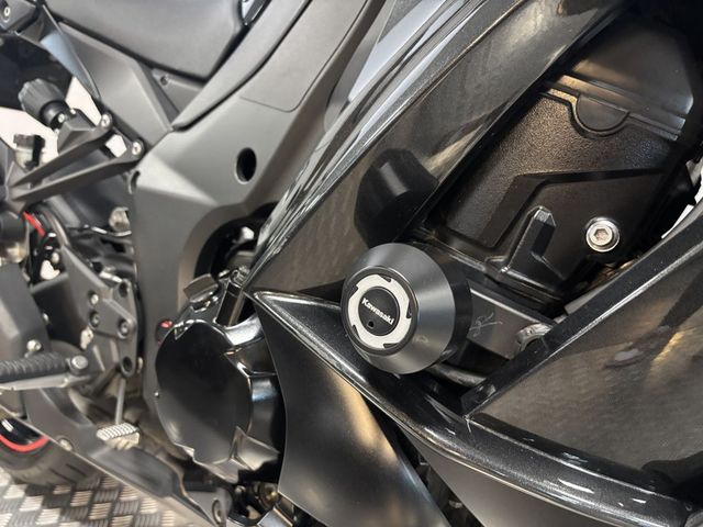 kawasaki - z-1000-sx-abs