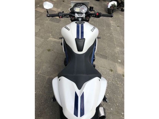 triumph - speed-triple-special-edition