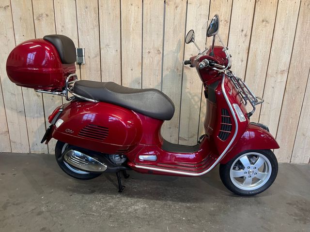 vespa - gts-300
