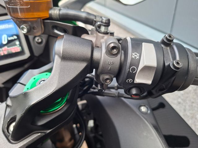 kawasaki - ninja-h2-sx-se