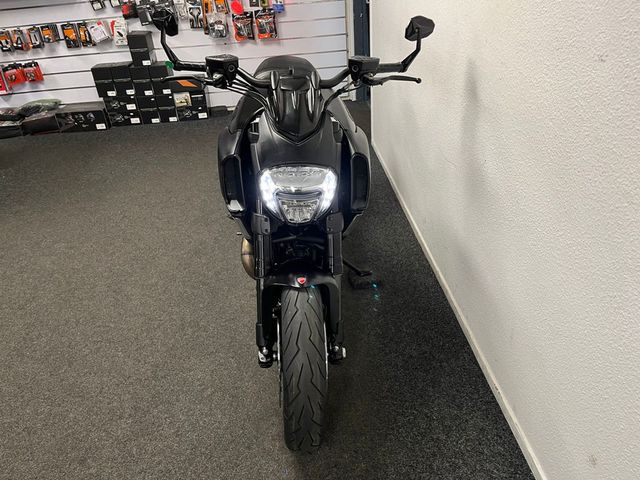 ducati - diavel