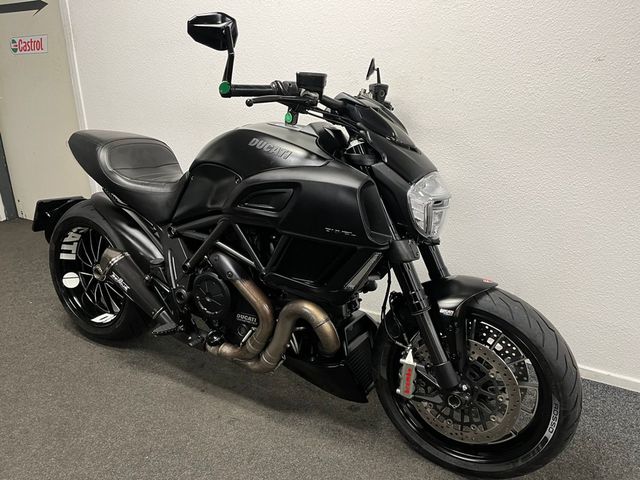 ducati - diavel