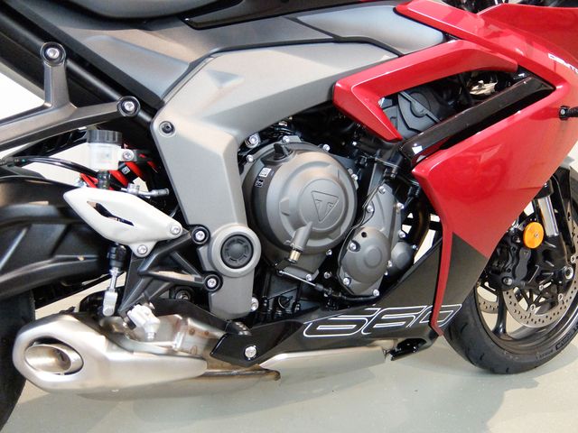 triumph - daytona-660