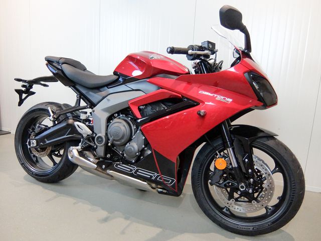 triumph - daytona-660