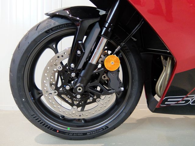 triumph - daytona-660
