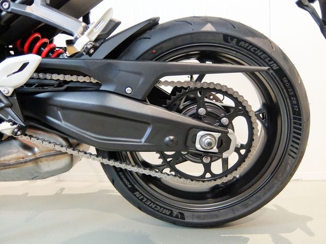 triumph - daytona-660