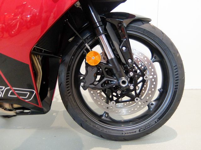 triumph - daytona-660