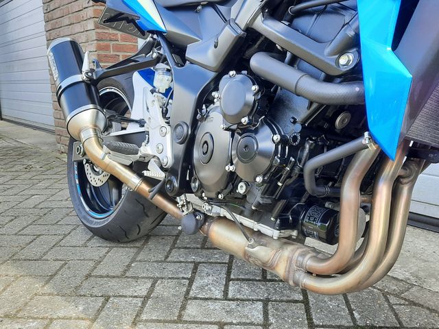 suzuki - gsr-750-a