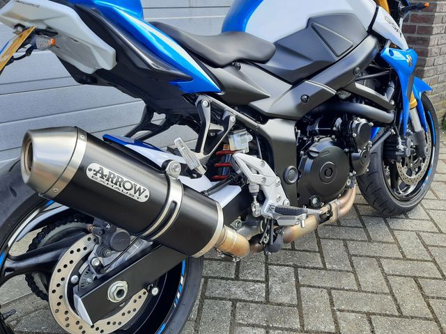 suzuki - gsr-750-a