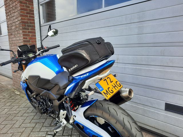 suzuki - gsr-750-a