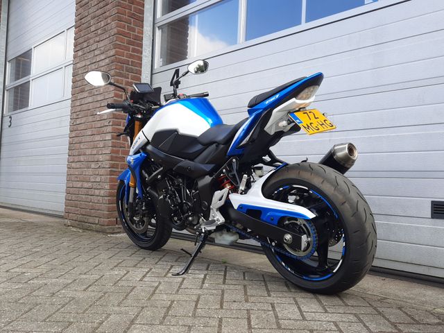 suzuki - gsr-750-a