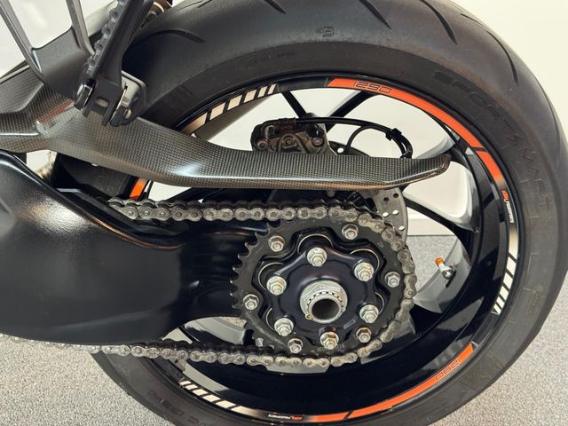ktm - 1290-super-duke-r