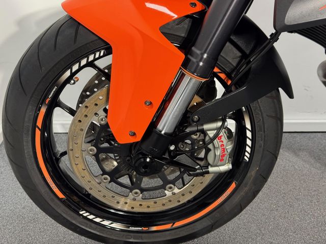 ktm - 1290-super-duke-r