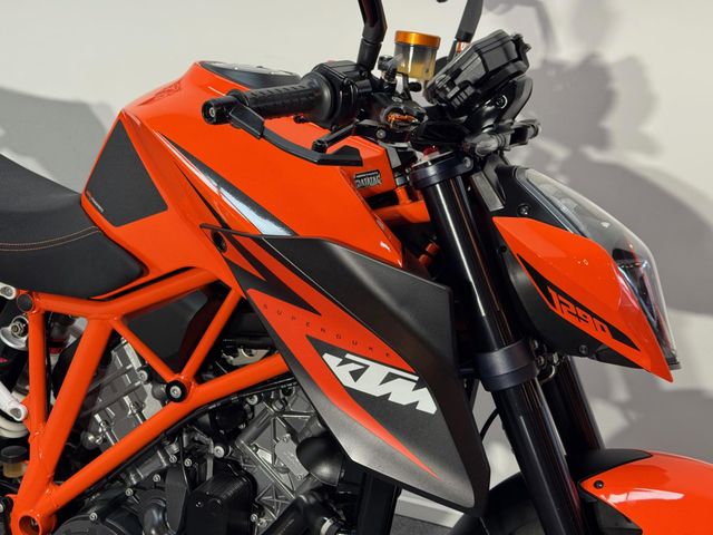 ktm - 1290-super-duke-r