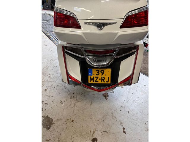 honda - gl-1800-goldwing-c-abs