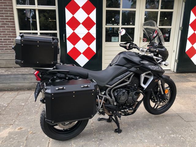 triumph - tiger-800-xrt