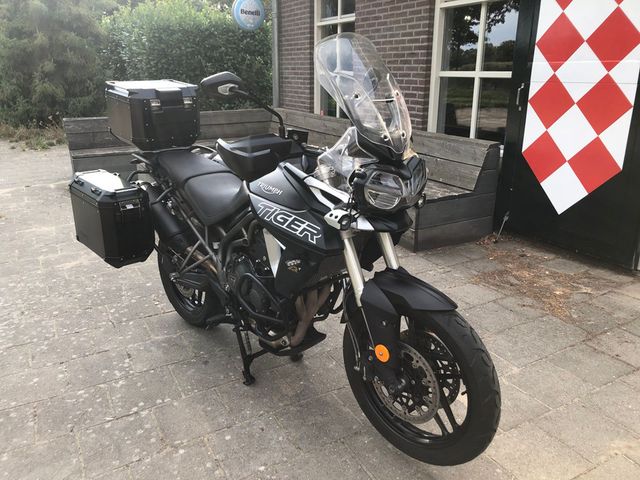 triumph - tiger-800-xrt