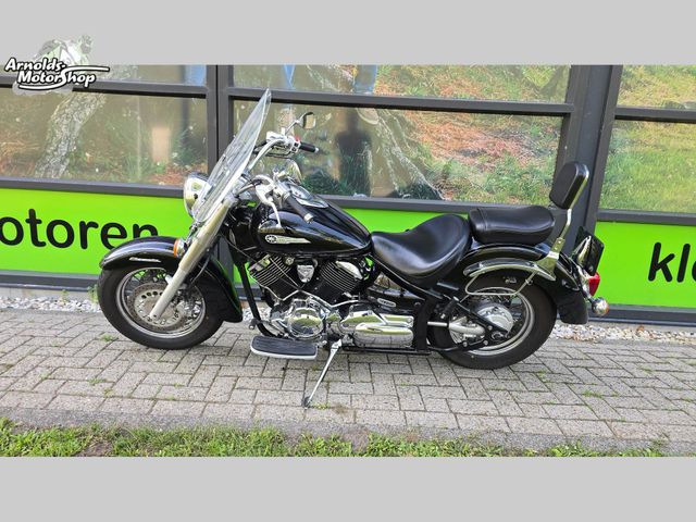 yamaha - xvs-1100-a-dragstar-classic