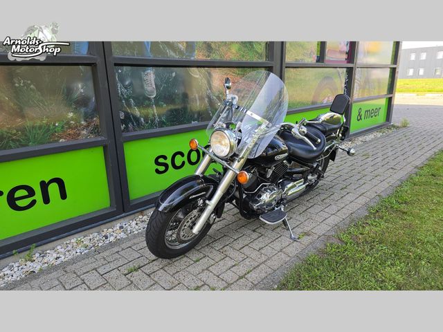 yamaha - xvs-1100-a-dragstar-classic