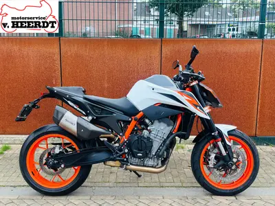 KTM 890 DUKE R – foto 3