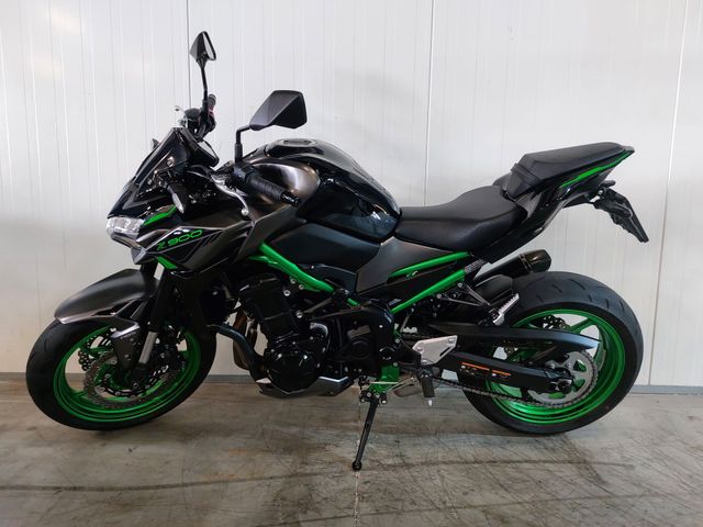 kawasaki - z900