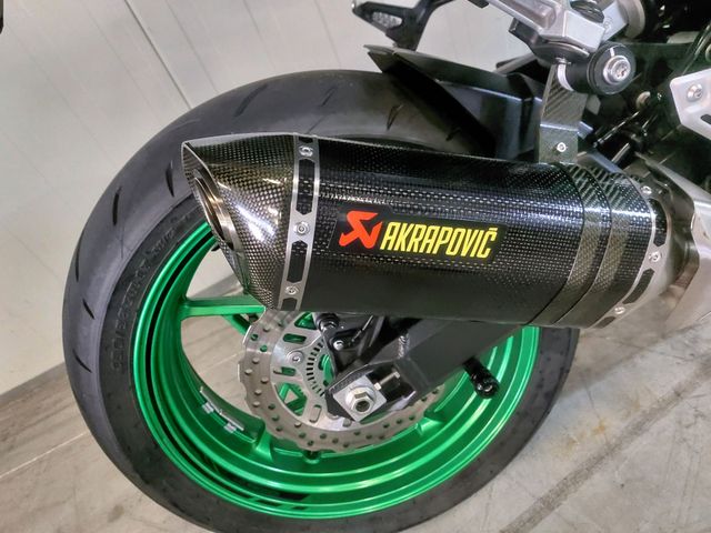 kawasaki - z900