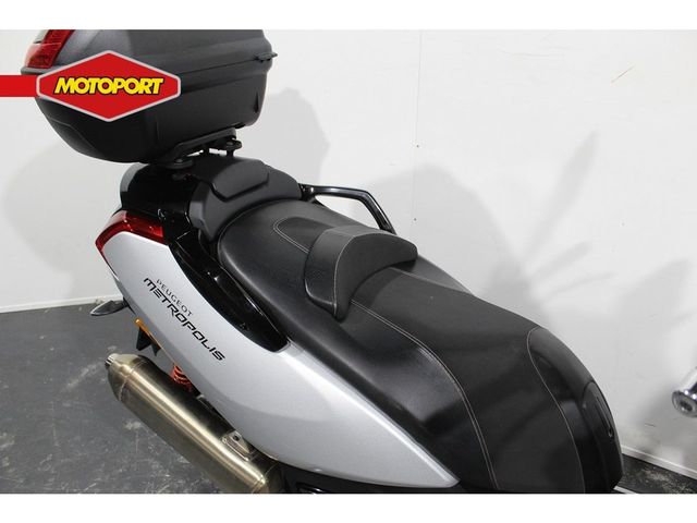 peugeot - metropolis-400