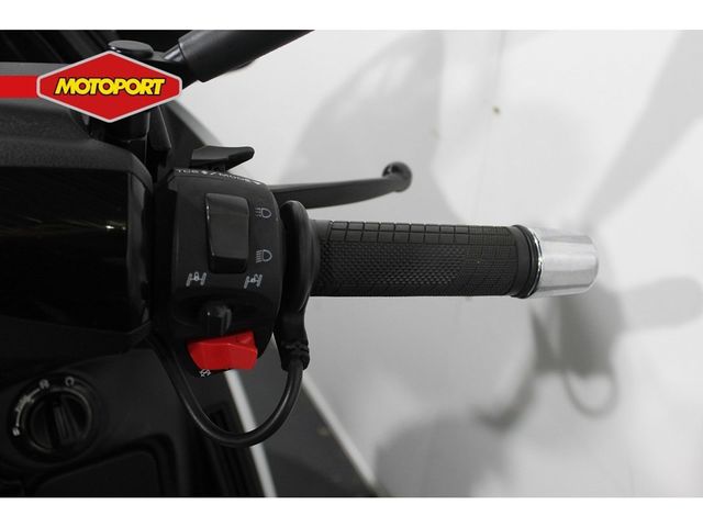 peugeot - metropolis-400