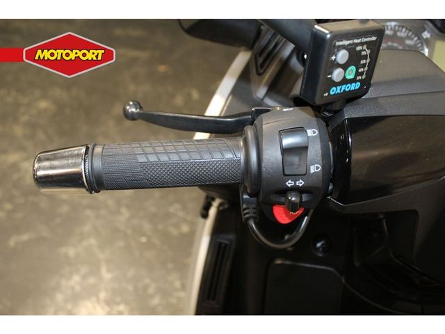 peugeot - metropolis-400