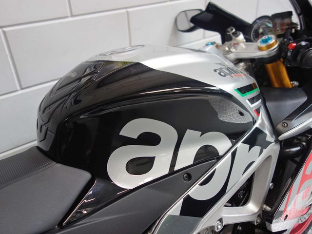 aprilia - rsv-4-factory