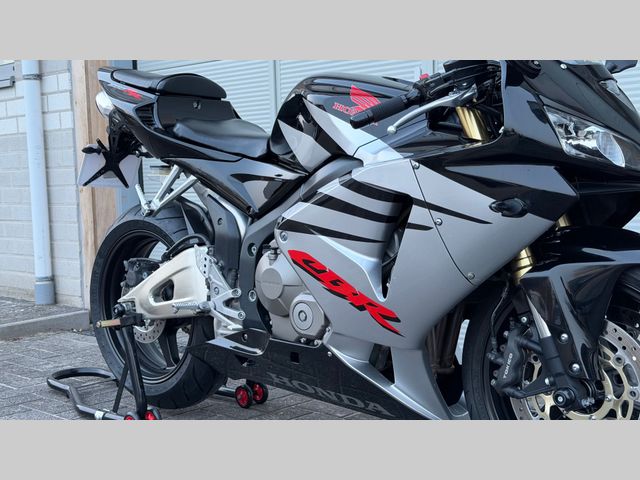 honda - cbr-600-rr