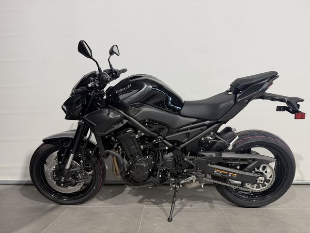 kawasaki - z900
