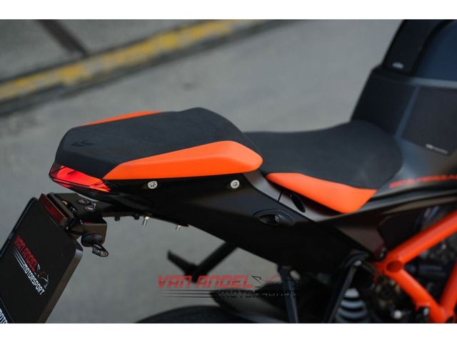 ktm - 1290-super-duke-r