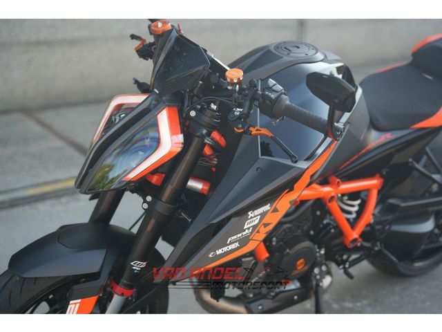ktm - 1290-super-duke-r