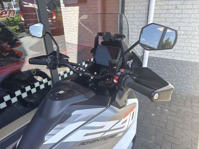 ktm - 1290-super-adventure-s