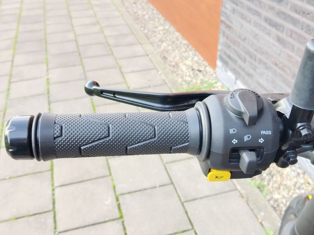 royal-enfield - guerrilla-450