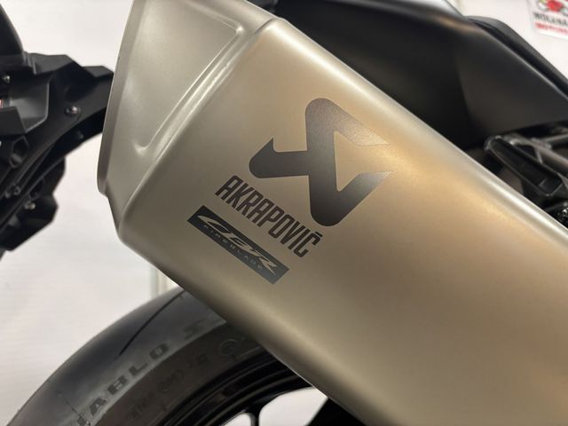 honda - cbr-1000-rr-r-fireblade-sp