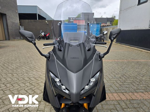 yamaha - tmax-tech-max-560
