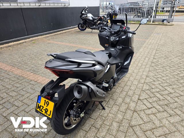 yamaha - tmax-tech-max-560