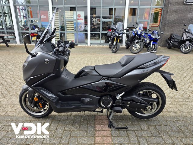 yamaha - tmax-tech-max-560