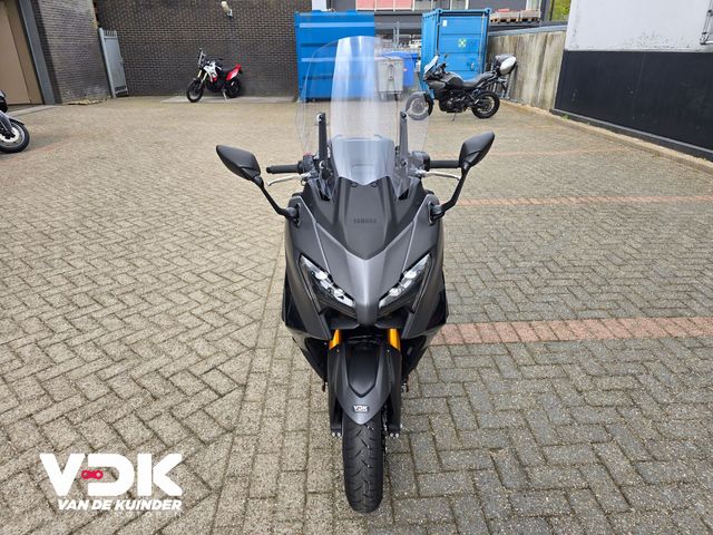 yamaha - tmax-tech-max-560