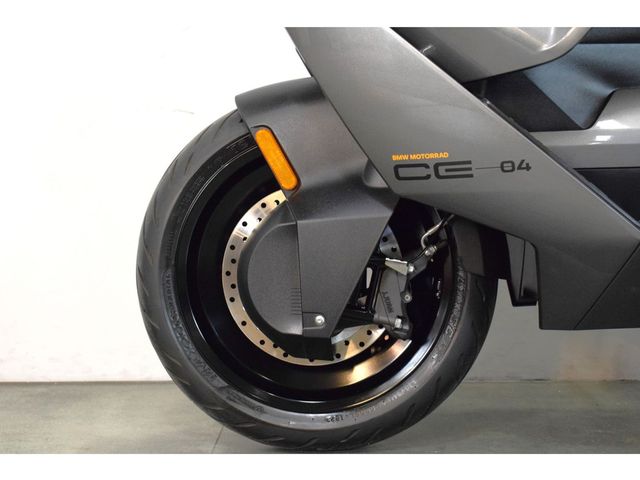 bmw - ce-04