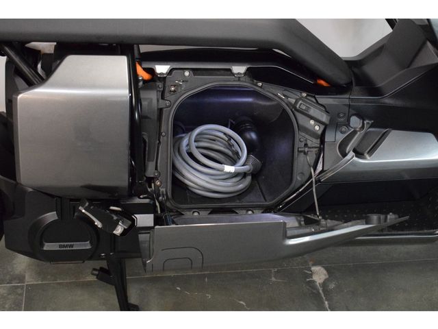 bmw - ce-04