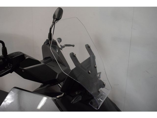 bmw - ce-04