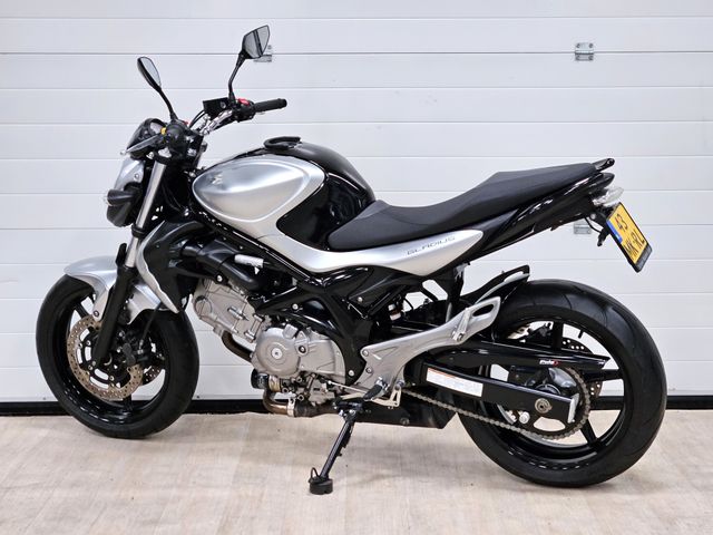 suzuki - sfv-650-gladius