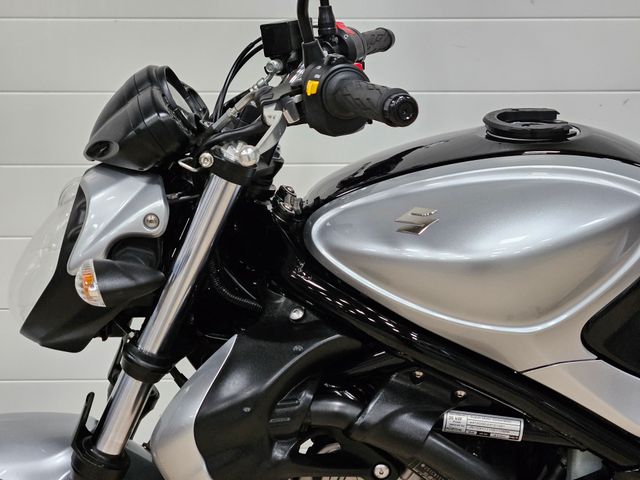 suzuki - sfv-650-gladius