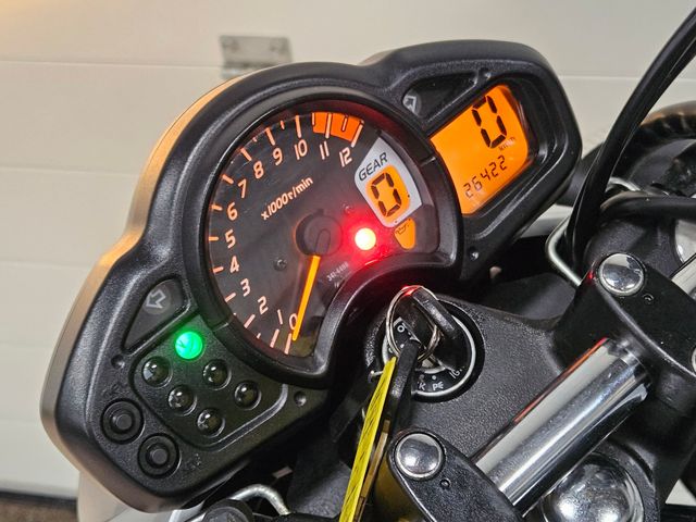 suzuki - sfv-650-gladius