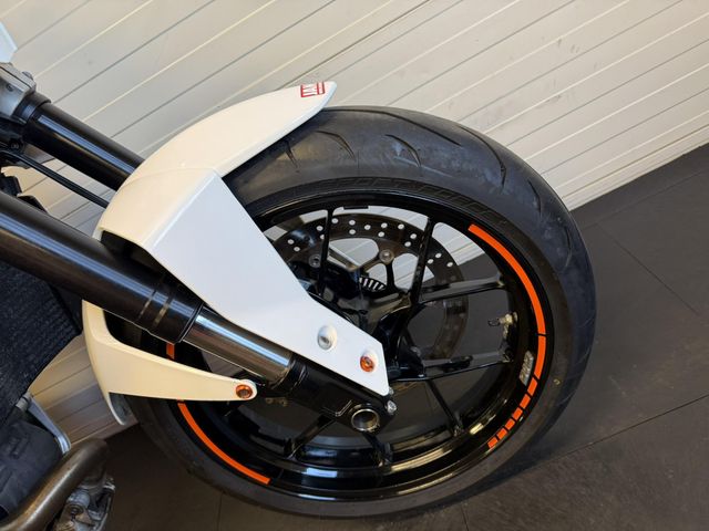 ktm - 690-duke-abs