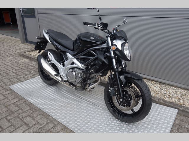 suzuki - gladius